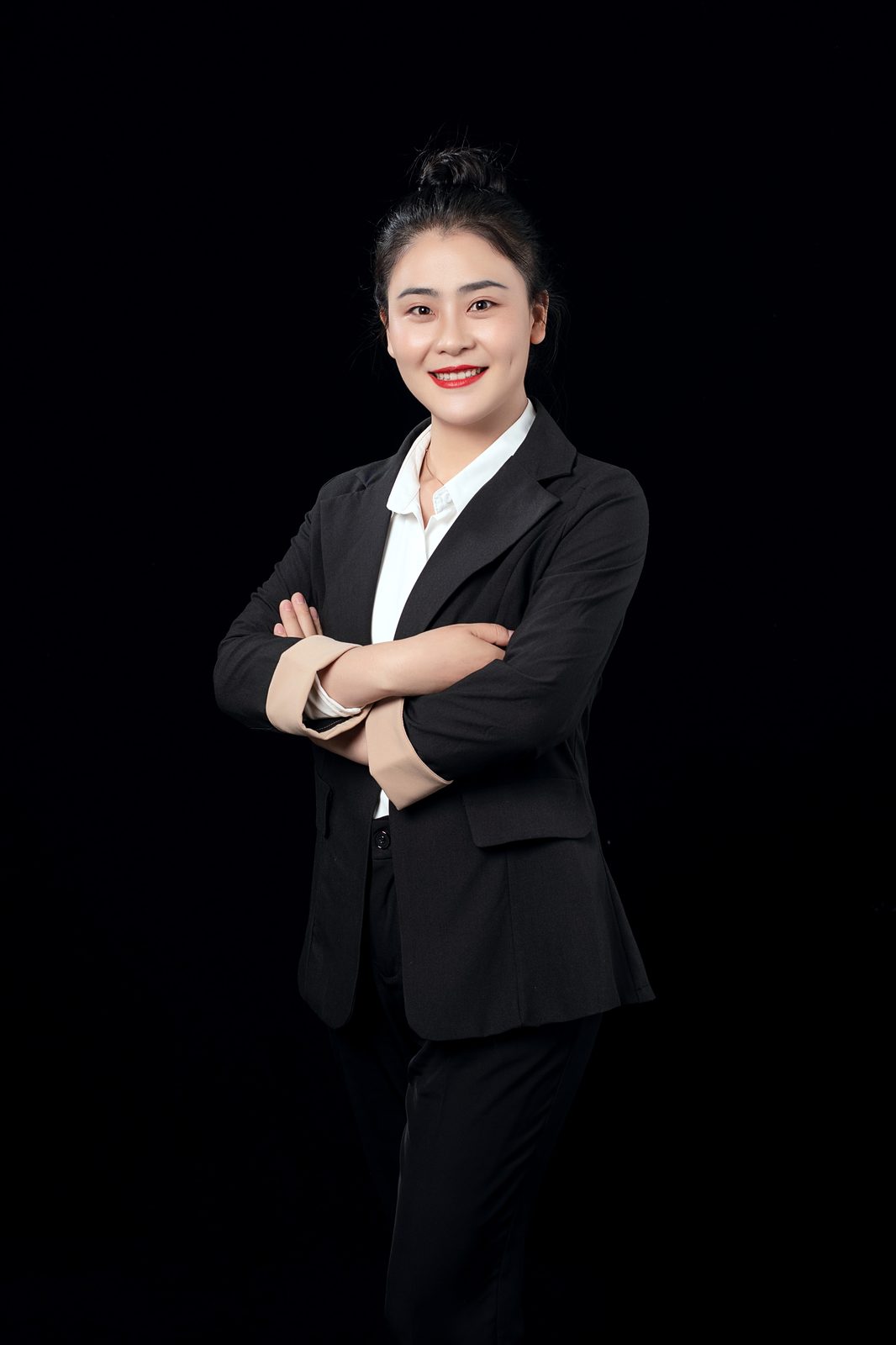 万向妮律师