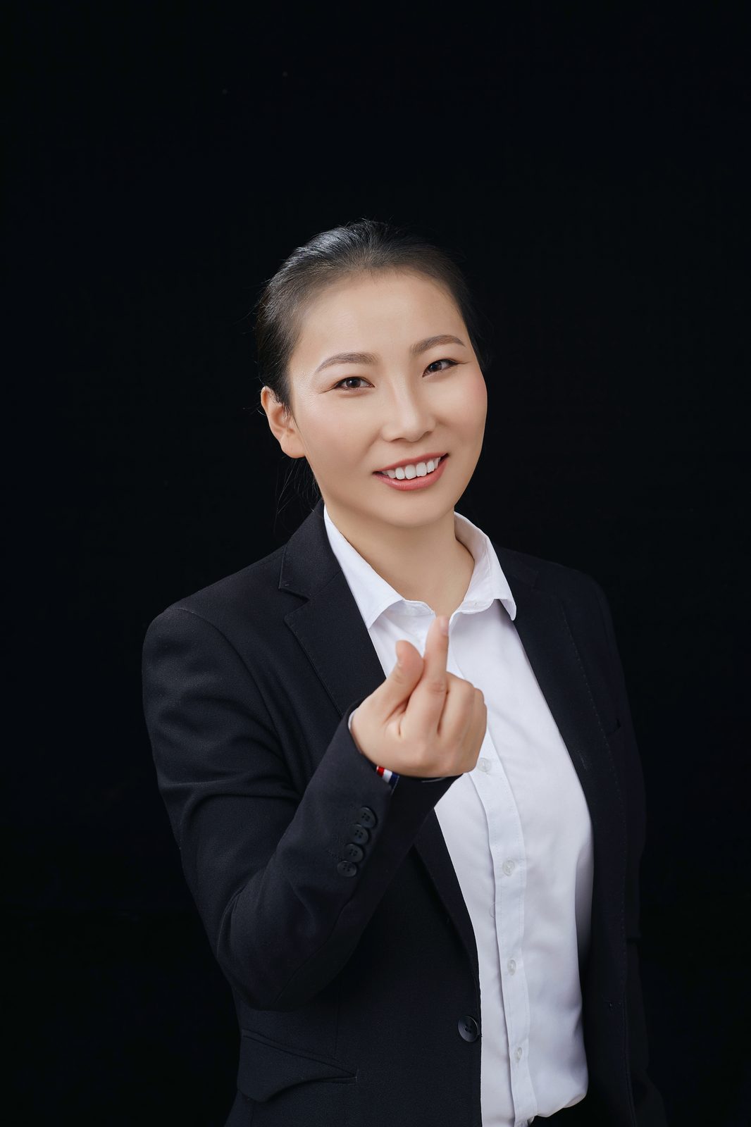 贺丽娟律师