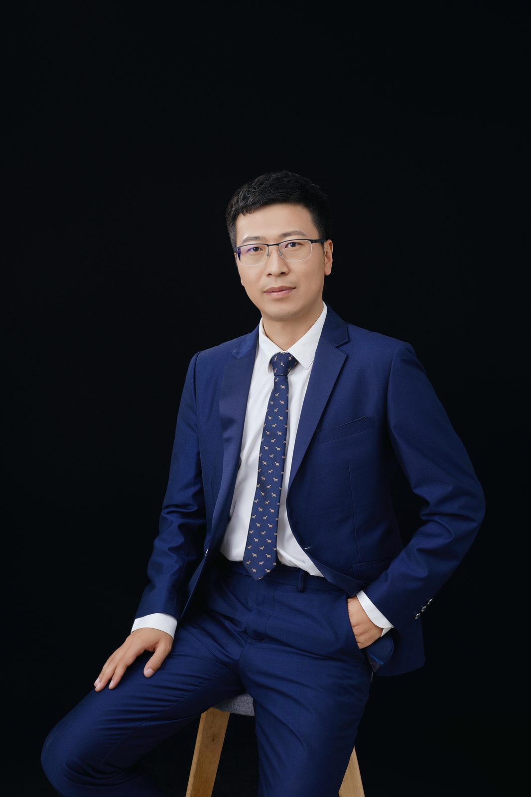 郝鑫律师